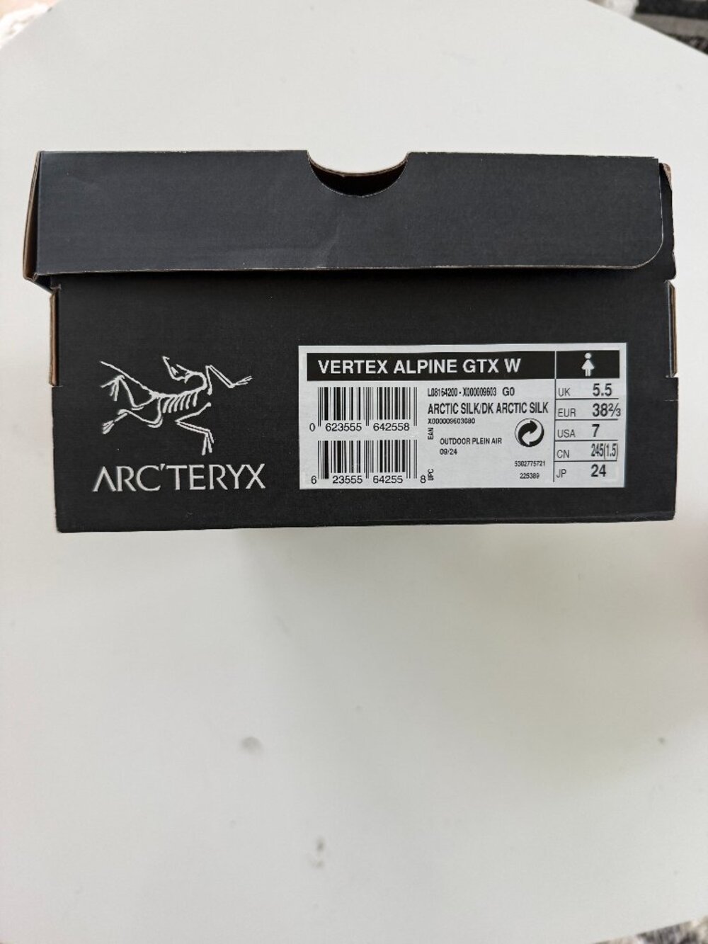 NIB: Arc'teryx Vertex Alpine GTX Women's Approach Shoe - US 7, EU 38 2/3 - white - Picture 5 of 5